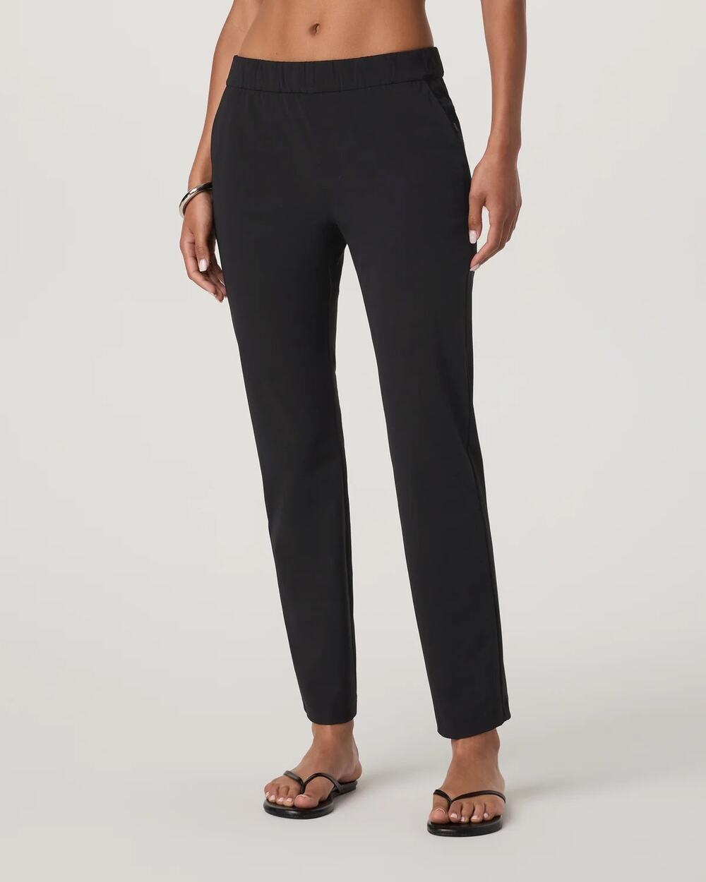 Vuori Women’s Miles Ankle Pant in Black, Size XL